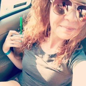 Meet your Posher, Nikki